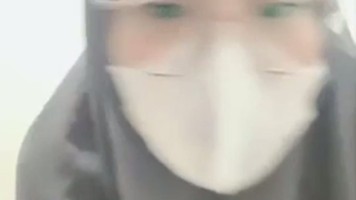 Cewek Jilbab Kacamata Live Digrepe