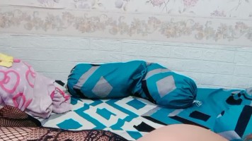 Qilla Denok Kostum Jaring Digenjot