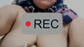 Bunda Gendut Jilbab Vcs Sama Temen Anaknya Sendiri