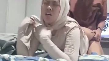 Bokep Premium Konten Nia Hijabers Binal Ngentot Pake Gaya Doggy Dan MOT