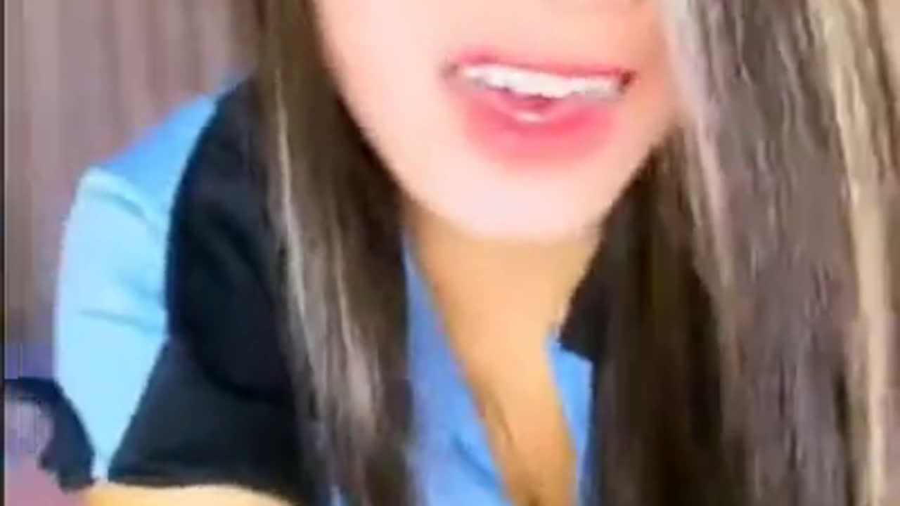 Emoy gadis nakal