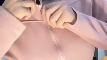 Ukhti Nazmi Joget Tiktok Pamer Toge