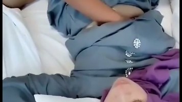 Bunda Yaya Hijab Selingkuh Sama Satpam Kantor